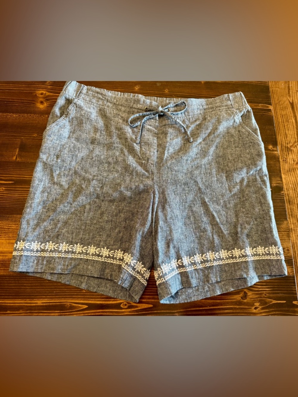 Talbots Blue Linen-Blend Drawstring Shorts with White Embroidery Size 10